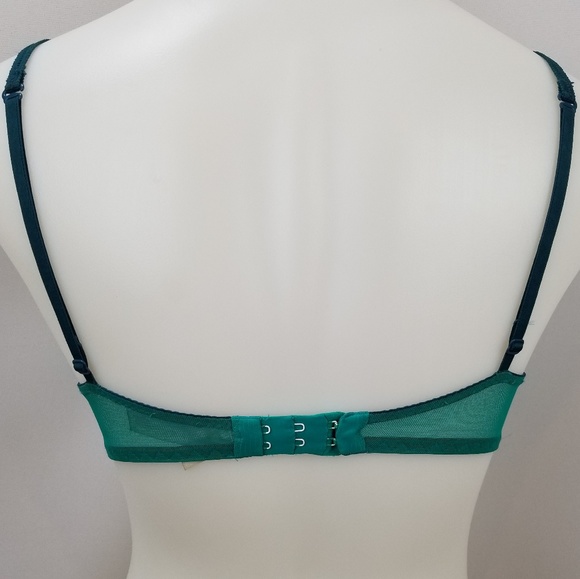 Pink by Victoria Secret Bra 32c - Picture 3 of 4